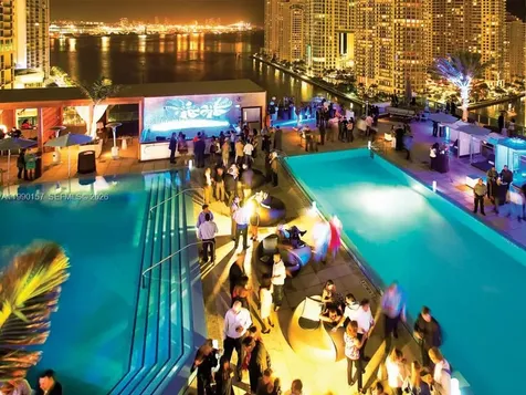 200 Biscayne Blvd Way Miami FL 33131