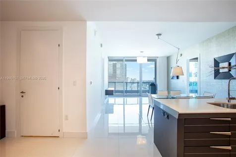 200 Biscayne Blvd Way Miami FL 33131