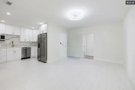 865 W 72nd Place Hialeah FL 33014