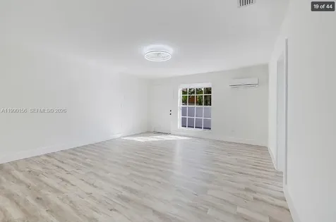 865 W 72nd Place Hialeah FL 33014
