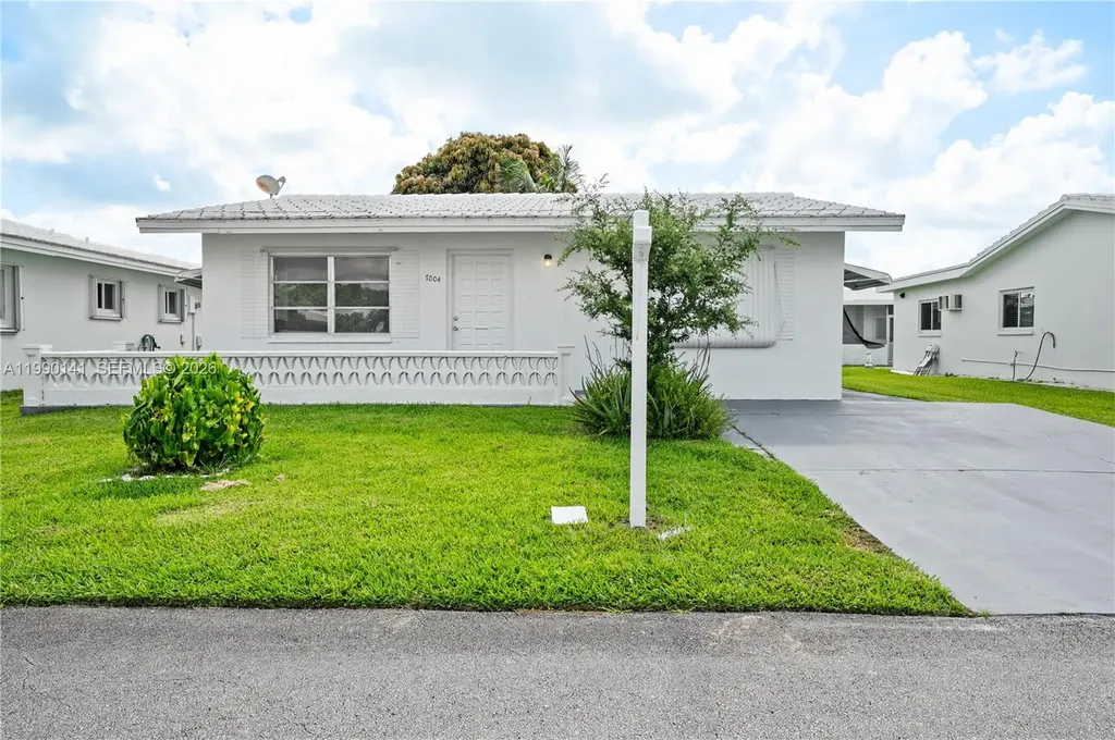 7004 NW 67th Avenue Tamarac FL 33321