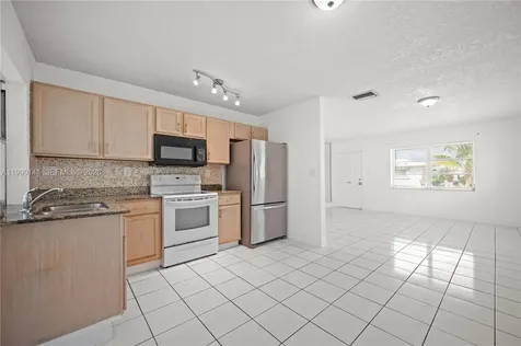 7004 NW 67th Avenue Tamarac FL 33321