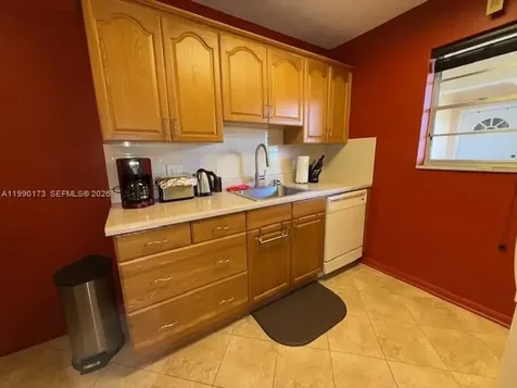 421 NE 1st Street Hallandale Beach FL 33009