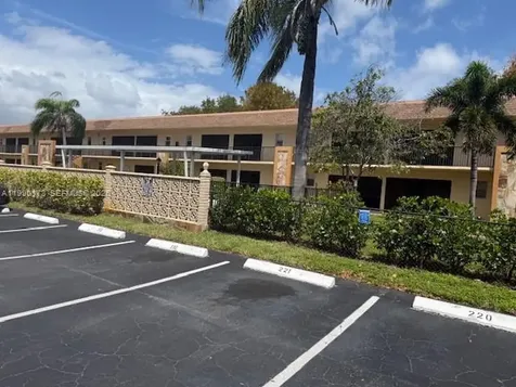 421 NE 1st Street Hallandale Beach FL 33009