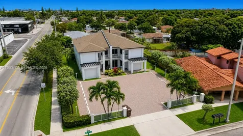 996 E 24th Street Hialeah FL 33013