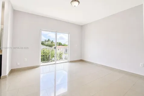 996 E 24th Street Hialeah FL 33013