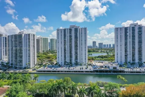 3675 N Country Club Drive Aventura FL 33180