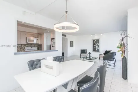 3675 N Country Club Drive Aventura FL 33180