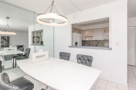 3675 N Country Club Drive Aventura FL 33180