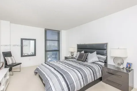 3675 N Country Club Drive Aventura FL 33180
