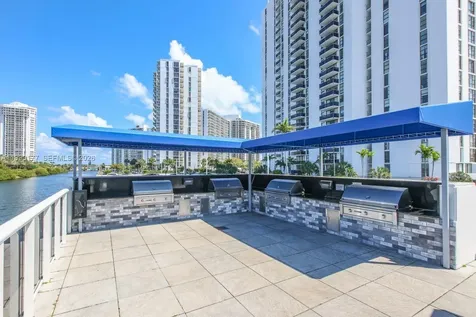 3675 N Country Club Drive Aventura FL 33180