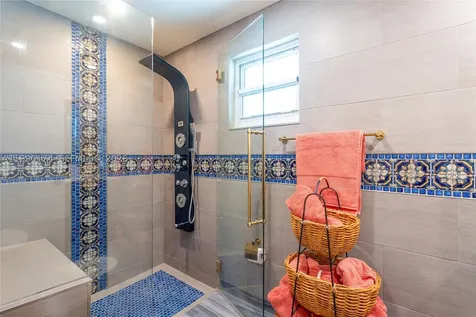 4548 SW 28th Way Dania Beach FL 33312