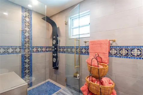 4548 SW 28th Way Dania Beach FL 33312