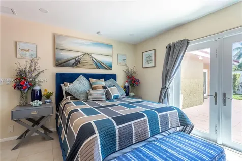 4548 SW 28th Way Dania Beach FL 33312