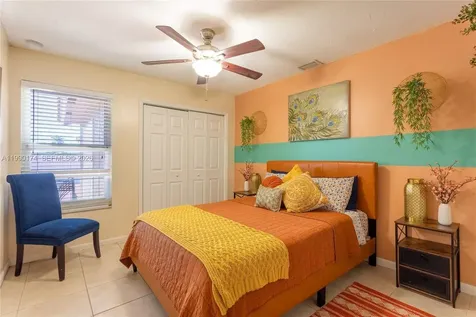 4548 SW 28th Way Dania Beach FL 33312