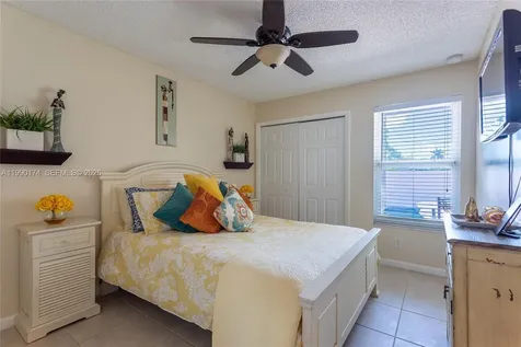 4548 SW 28th Way Dania Beach FL 33312