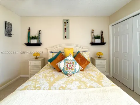 4548 SW 28th Way Dania Beach FL 33312