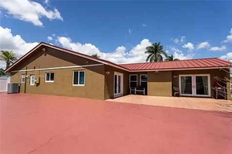 4548 SW 28th Way Dania Beach FL 33312