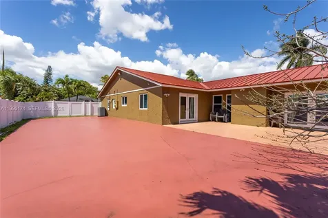 4548 SW 28th Way Dania Beach FL 33312