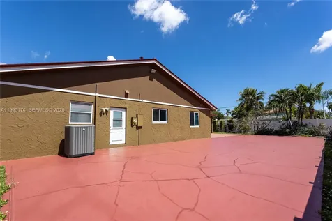 4548 SW 28th Way Dania Beach FL 33312