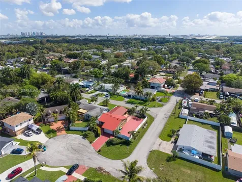 4548 SW 28th Way Dania Beach FL 33312