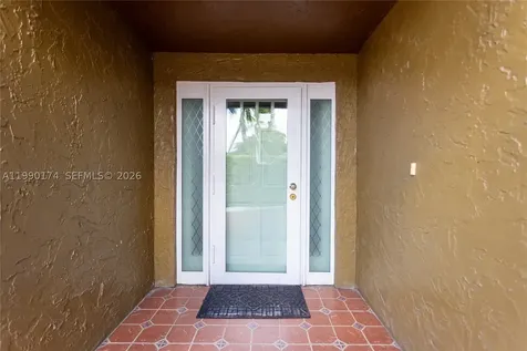 4548 SW 28th Way Dania Beach FL 33312