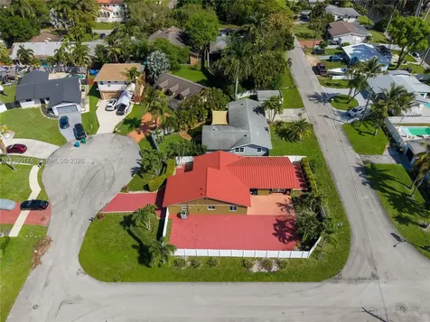 4548 SW 28th Way Dania Beach FL 33312