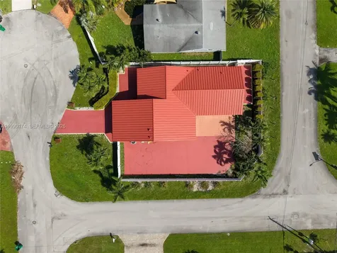 4548 SW 28th Way Dania Beach FL 33312
