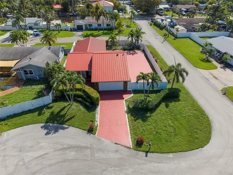 4548 SW 28th Way Dania Beach FL 33312