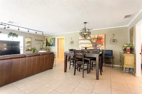 4548 SW 28th Way Dania Beach FL 33312