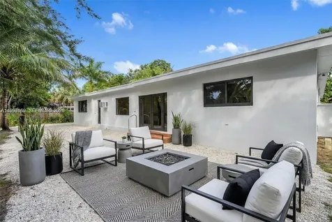 7132 SW 65th Avenue South Miami FL 33143