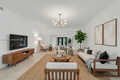 7132 SW 65th Avenue South Miami FL 33143