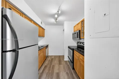 365 SW 86th Avenue Pembroke Pines FL 33025