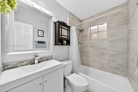 365 SW 86th Avenue Pembroke Pines FL 33025