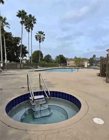 365 SW 86th Avenue Pembroke Pines FL 33025