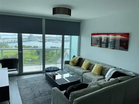 888 Biscayne Boulevard Miami FL 33132