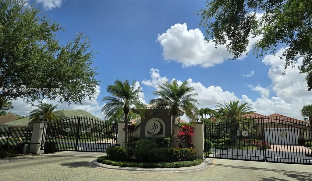 8268 Southwind Bay Circle Fort Myers FL 33908