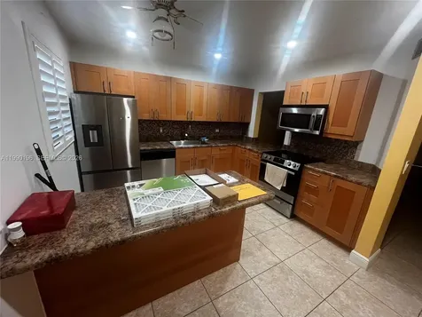 200 Berkley Road Hollywood FL 33024