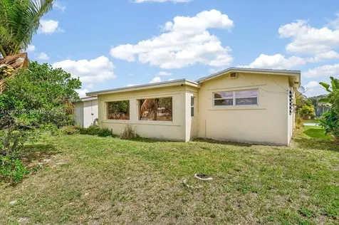 1125 NW 69th Avenue Margate FL 33063