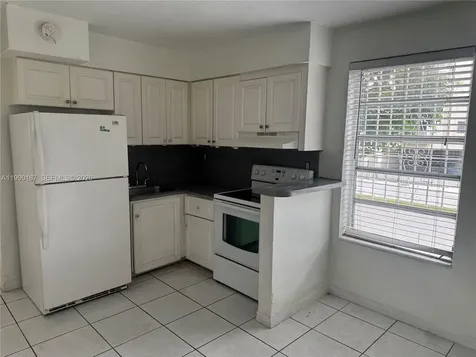 11 SW 32nd Avenue Miami FL 33135