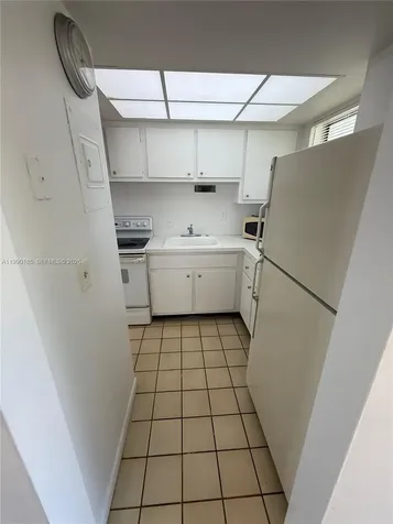 1333 E Hallandale Beach Boulevard Hallandale Beach FL 33009