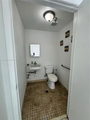 2458 NW 94th Avenue Doral FL 33172