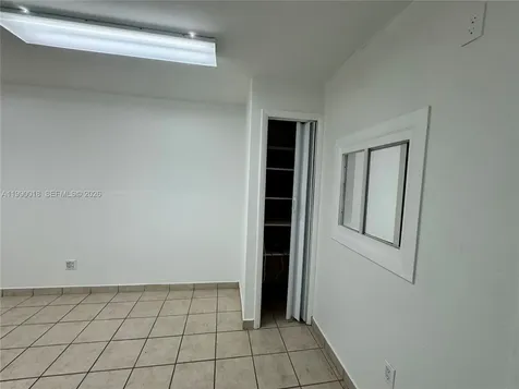 2458 NW 94th Avenue Doral FL 33172