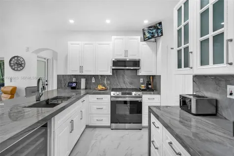 15965 SW 98th Street Miami FL 33196