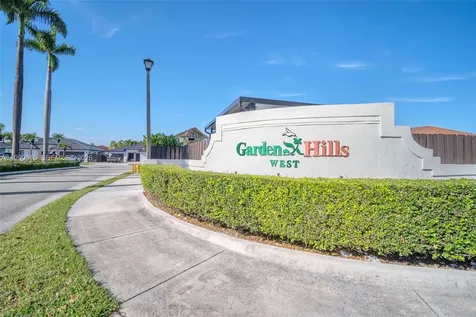 15965 SW 98th Street Miami FL 33196