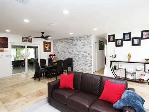 10760 SW 28th Street Miami FL 33165