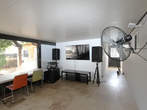 10760 SW 28th Street Miami FL 33165