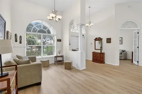1845 NW 139th Terrace Pembroke Pines FL 33028