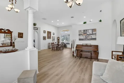 1845 NW 139th Terrace Pembroke Pines FL 33028