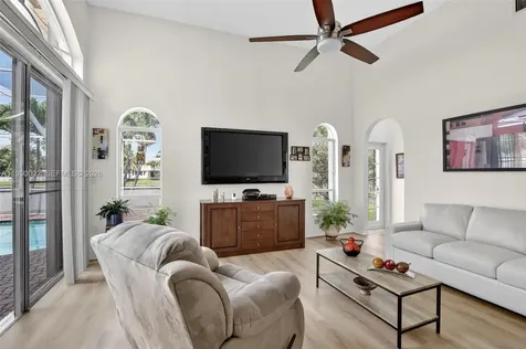 1845 NW 139th Terrace Pembroke Pines FL 33028
